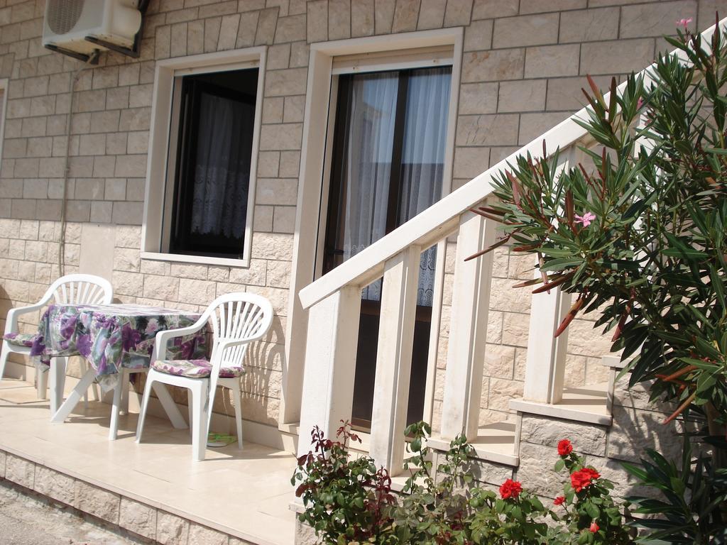 Apartments Mladina Mimice Exterior photo